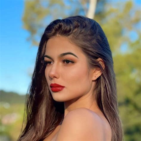 𝐀𝐲𝐚𝐧𝐧𝐚 𝐊𝐚𝐫𝐨𝐥𝐚𝐲𝐧𝐞 𝐋𝐚𝐠𝐚𝐬𝐬𝐞 (@.